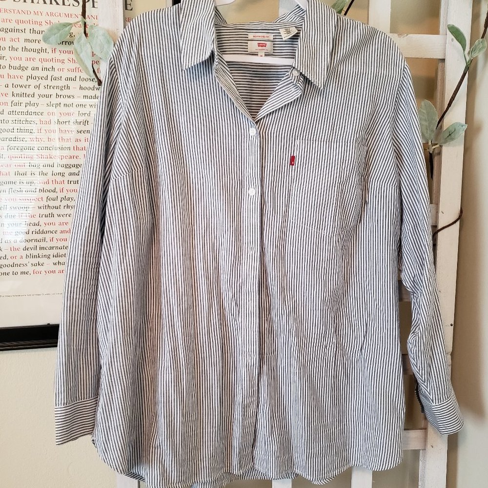 Levi's Blue and White Striped Button Up Shirt